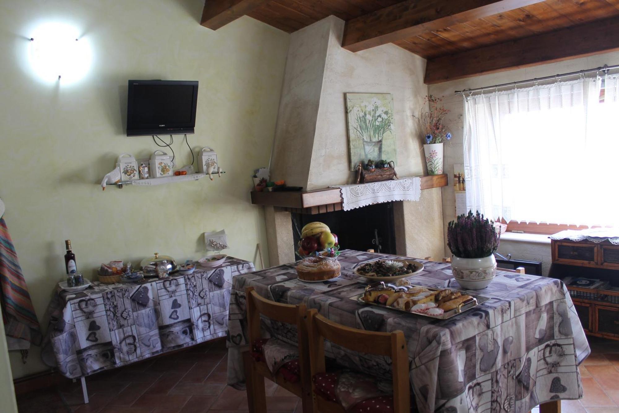 Medieval Village Of Pacentro Luaran gambar