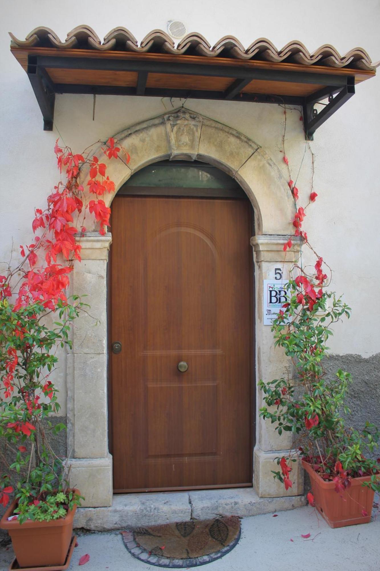 Medieval Village Of Pacentro Luaran gambar